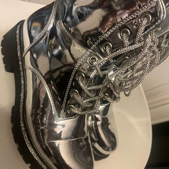 Mata Womens Fashion Metallic Shiny Metal Chain Lace Up Combat Ankle Boots 5.5 - Picture 16 of 16